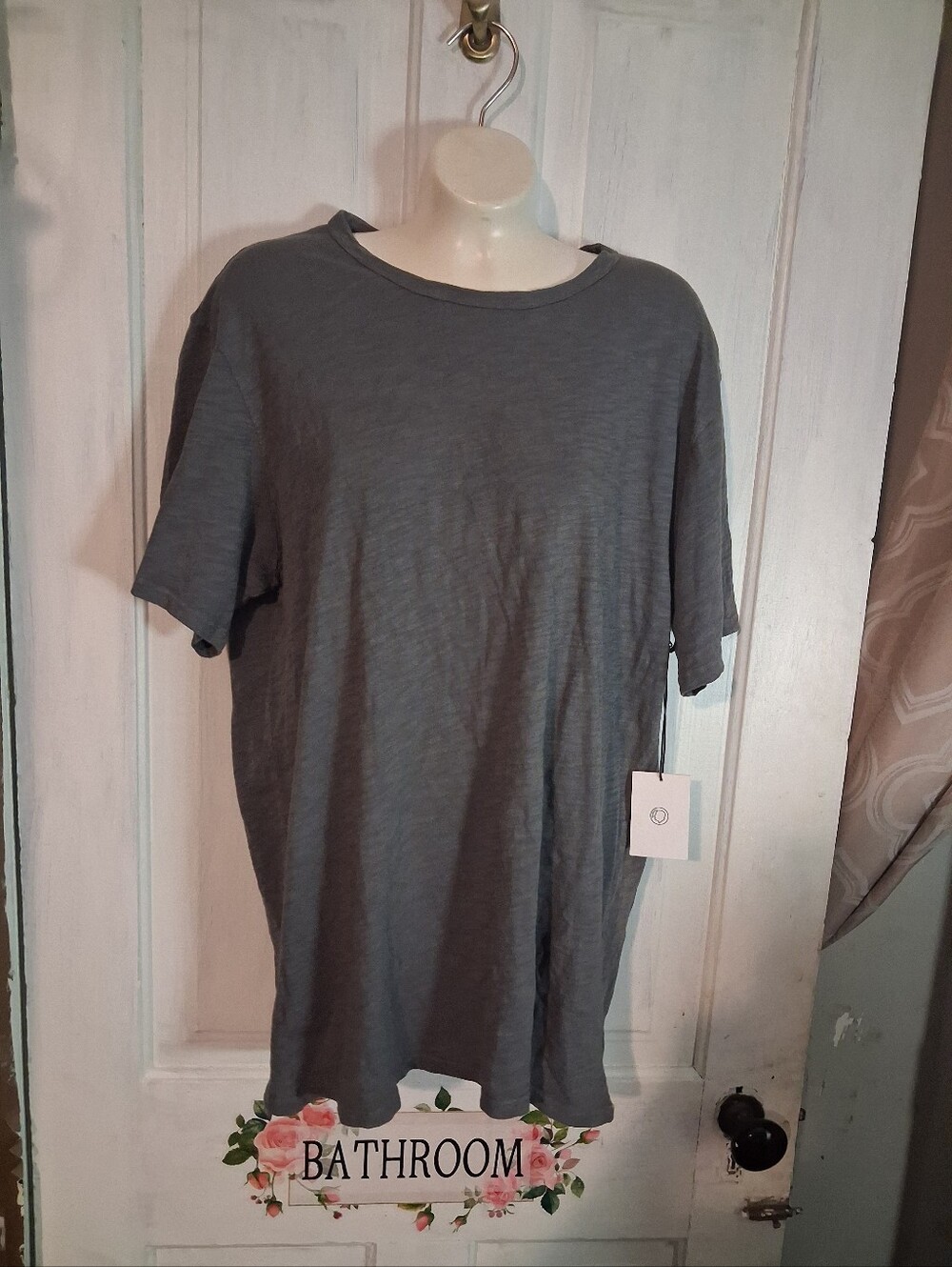 Classic Men's Crew Neck T-Shirt in Gray  Size XL